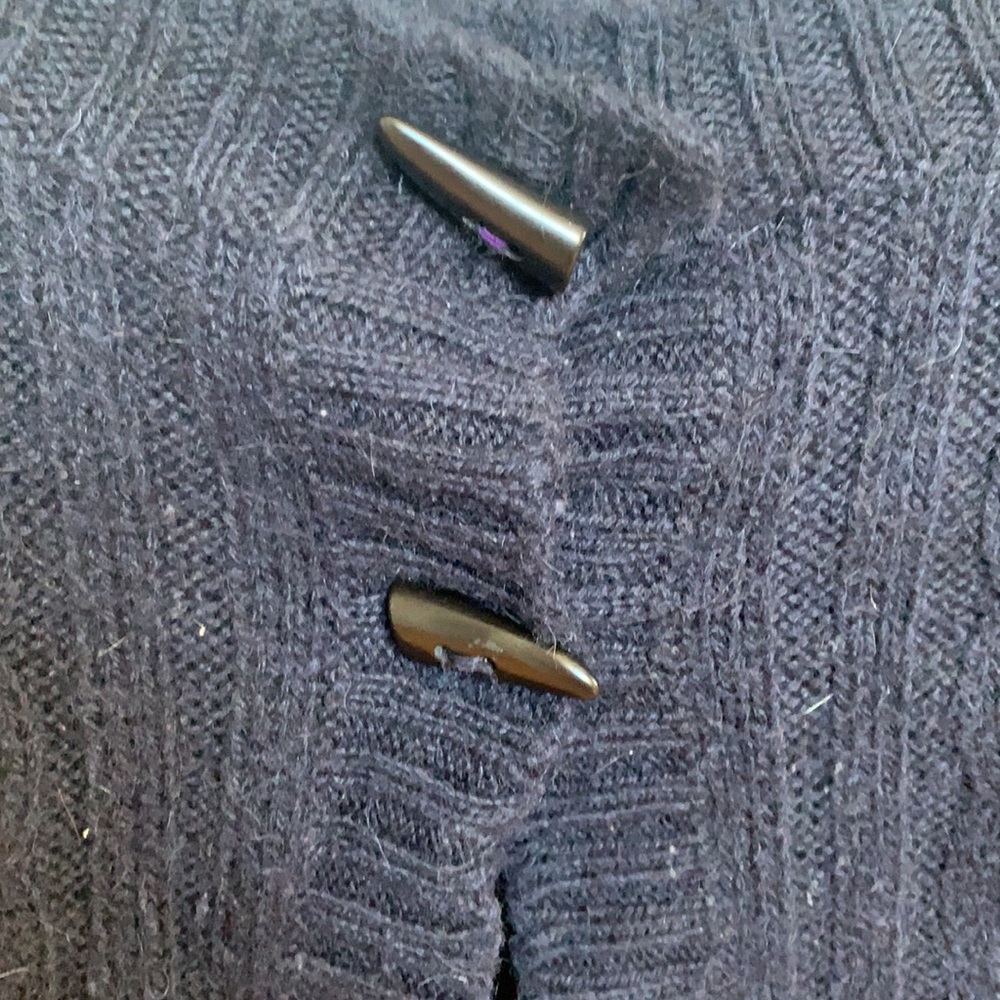Two button sweater - Picture 3 of 3